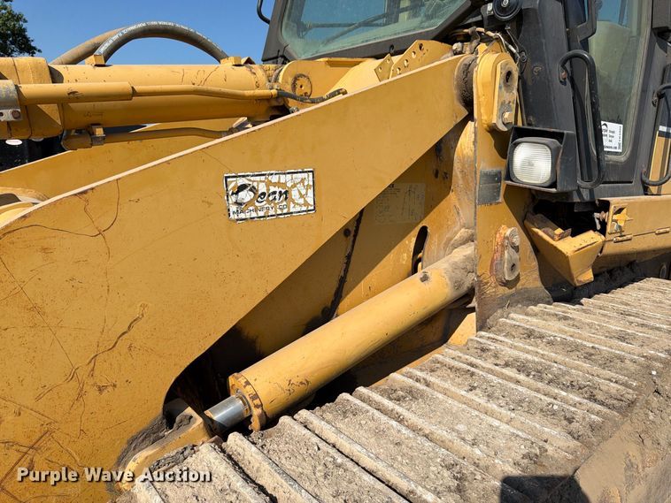 image for item FK3402 2001 Caterpillar 953C track loader
