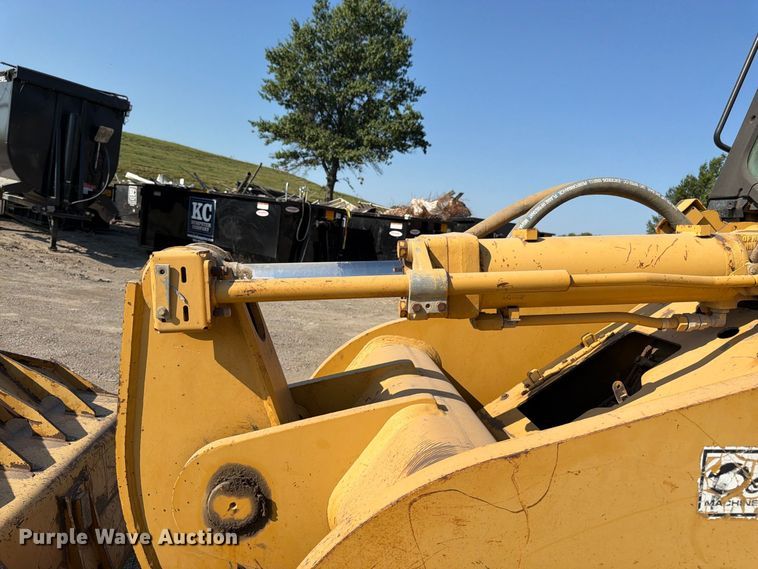 image for item FK3402 2001 Caterpillar 953C track loader
