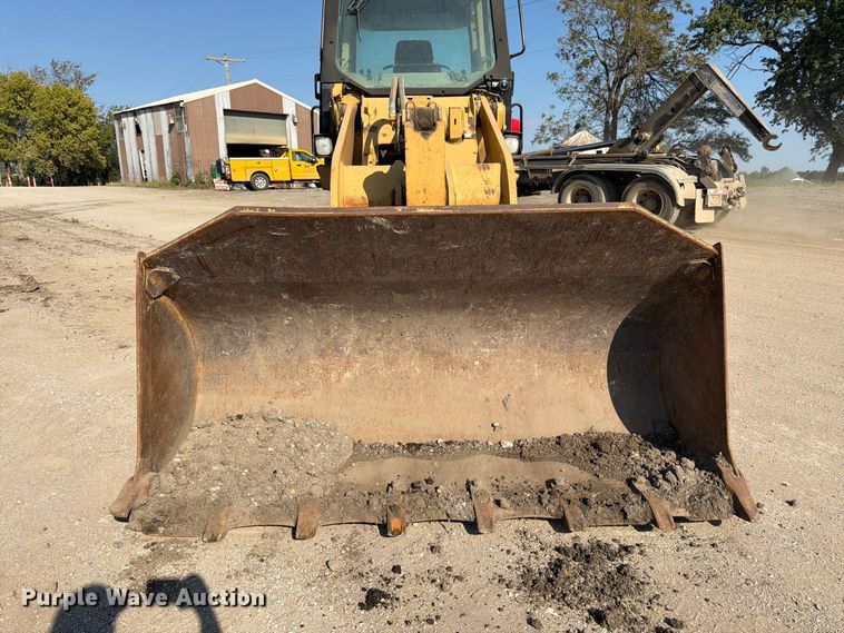 image for item FK3402 2001 Caterpillar 953C track loader