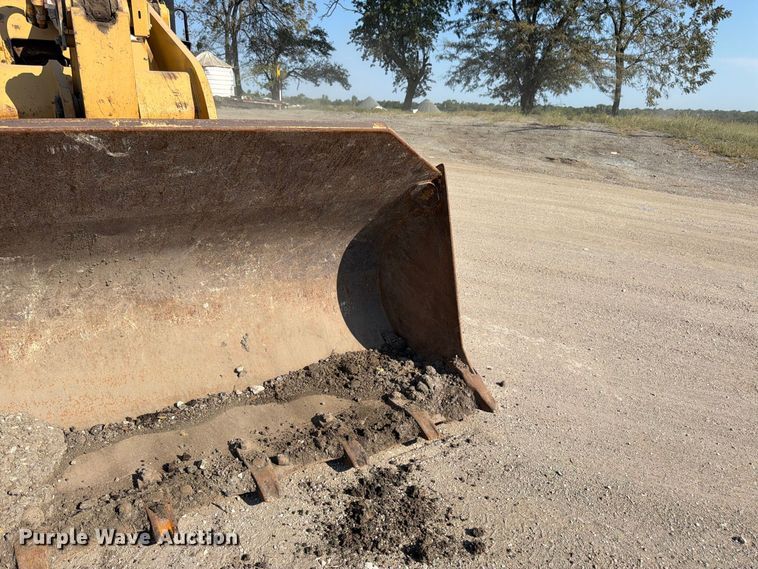 image for item FK3402 2001 Caterpillar 953C track loader