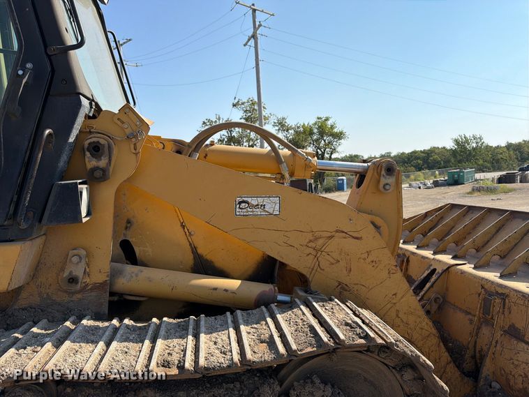 image for item FK3402 2001 Caterpillar 953C track loader