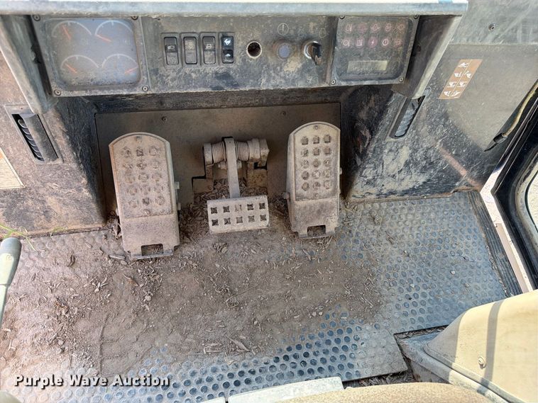 image for item FK3402 2001 Caterpillar 953C track loader