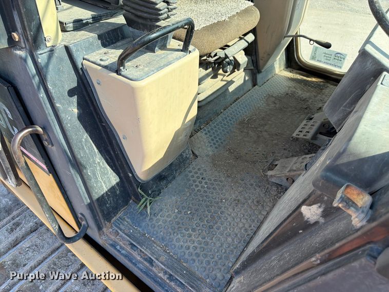 image for item FK3402 2001 Caterpillar 953C track loader