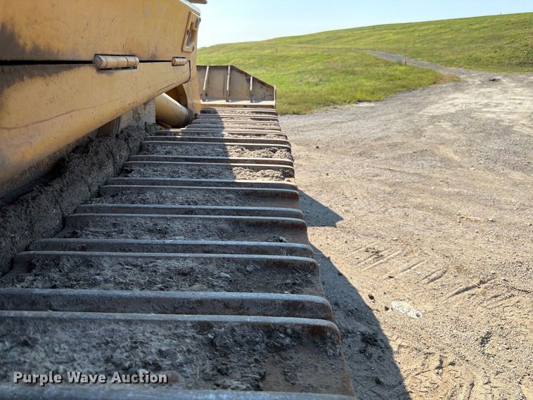 image for item FK3402 2001 Caterpillar 953C track loader