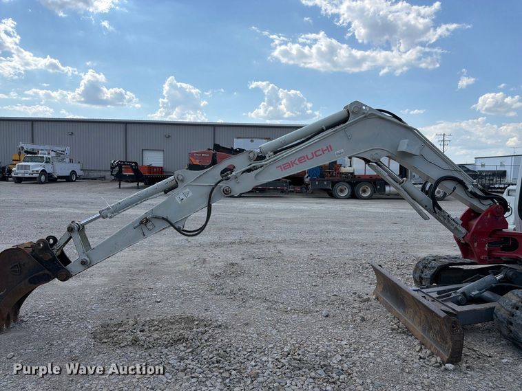 image for item FK3411 2010 Takeuchi TB250 mini excavator