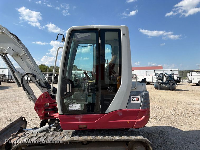 image for item FK3411 2010 Takeuchi TB250 mini excavator