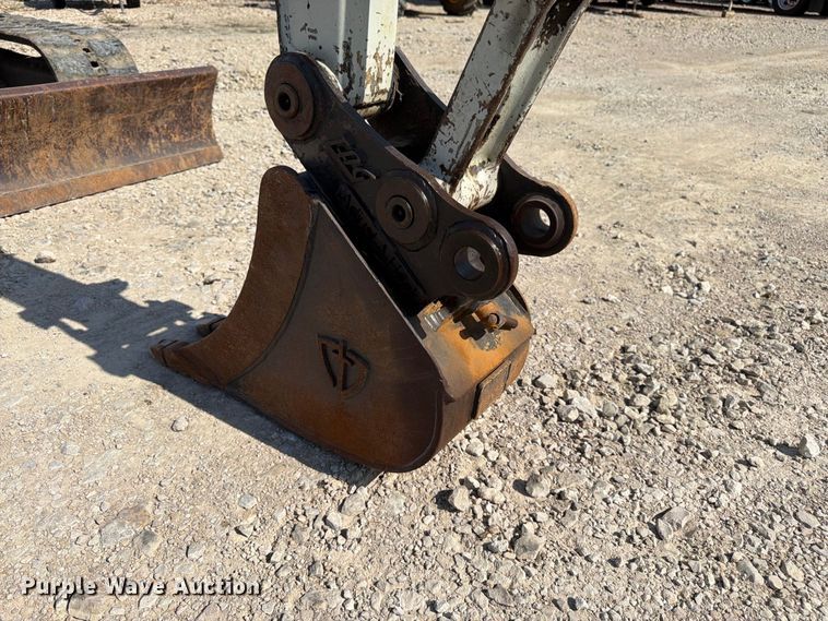 image for item FK3411 2010 Takeuchi TB250 mini excavator
