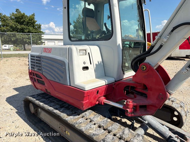 image for item FK3411 2010 Takeuchi TB250 mini excavator
