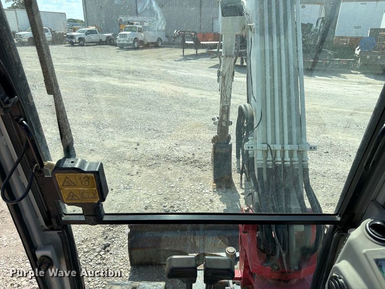 image for item FK3411 2010 Takeuchi TB250 mini excavator
