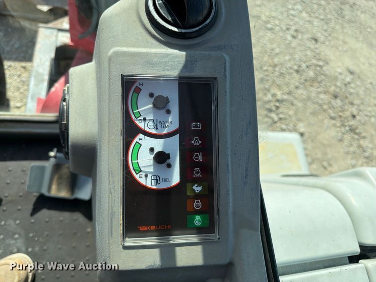 image for item FK3411 2010 Takeuchi TB250 mini excavator