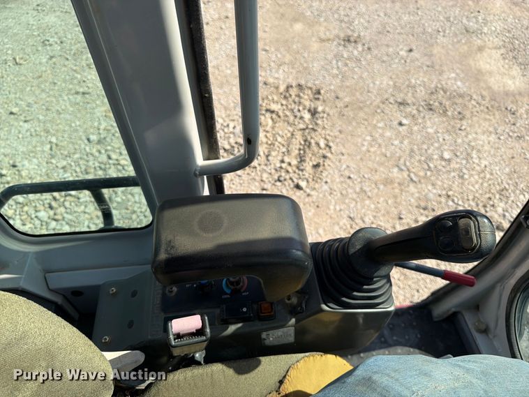 image for item FK3411 2010 Takeuchi TB250 mini excavator