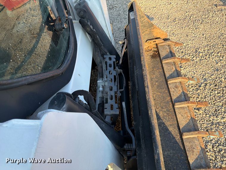 image for item FK3631 2018 Bobcat S550 skid steer loader
