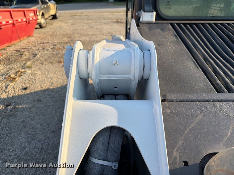 image for item FK3631 2018 Bobcat S550 skid steer loader