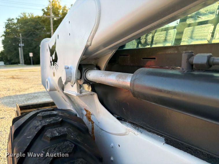 image for item FK3631 2018 Bobcat S550 skid steer loader