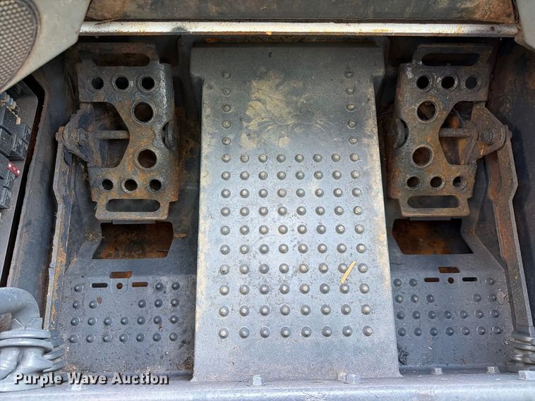 image for item FK3631 2018 Bobcat S550 skid steer loader