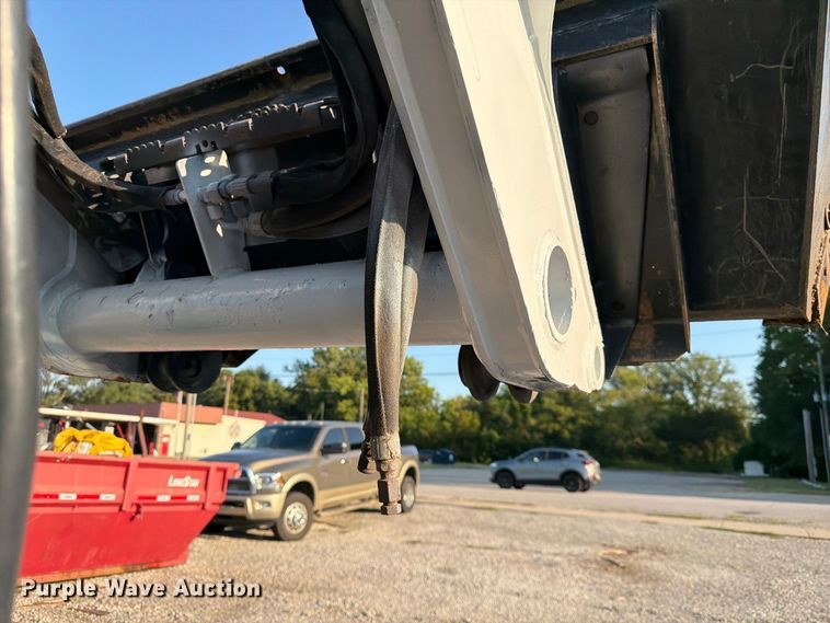 image for item FK3631 2018 Bobcat S550 skid steer loader
