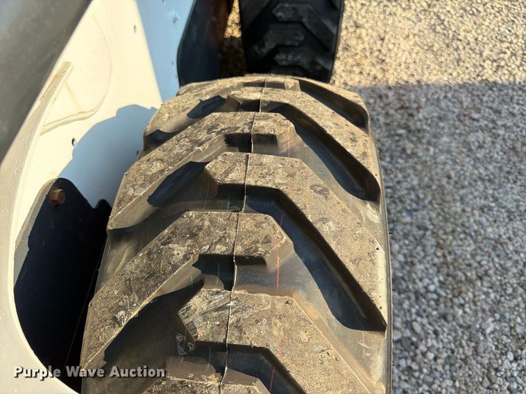image for item FK3631 2018 Bobcat S550 skid steer loader
