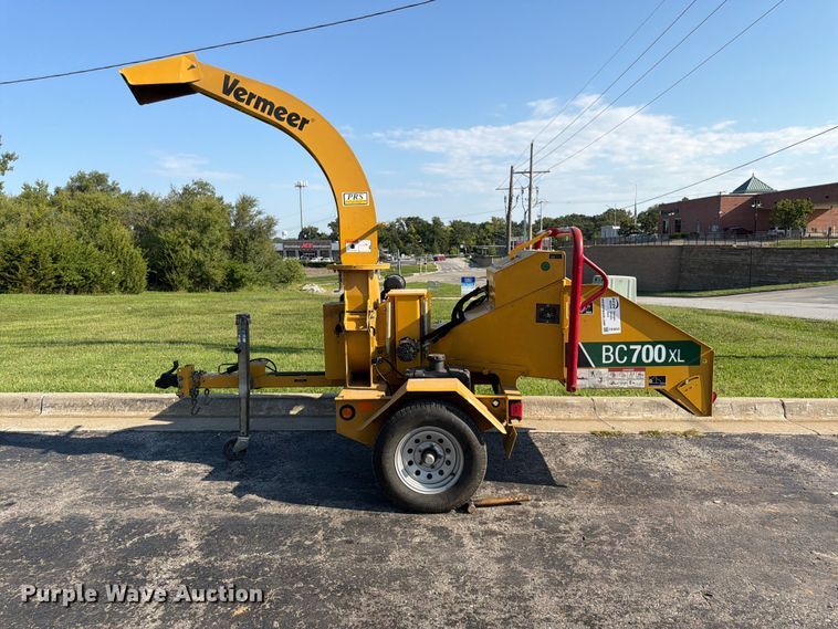 image for item FK3633 2021 Vermeer BC700XL wood chipper