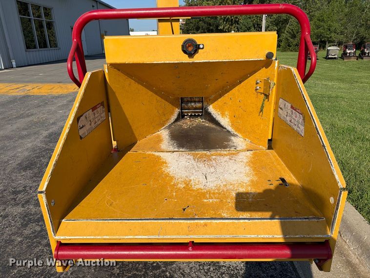 image for item FK3633 2021 Vermeer BC700XL wood chipper