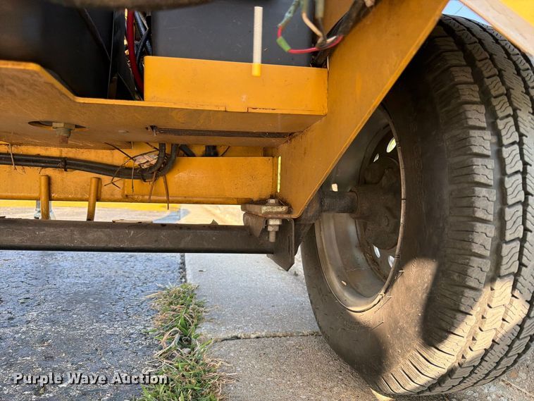 image for item FK3633 2021 Vermeer BC700XL wood chipper