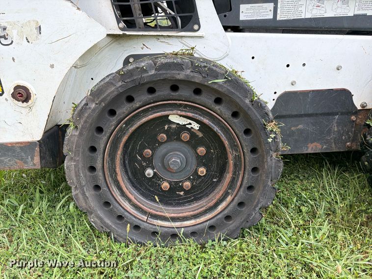 image for item FK3635 2019 Bobcat S570 skid steer loader