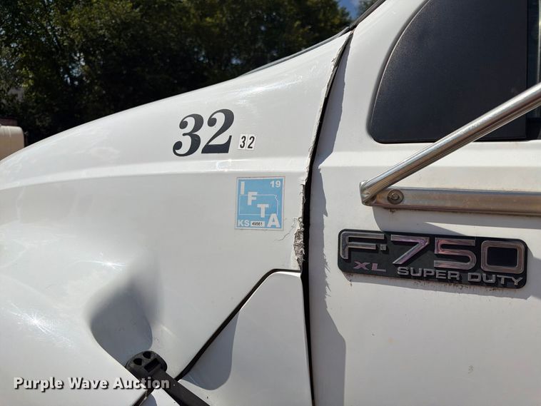 image for item FK3667 2011 Ford F750 flatbed truck