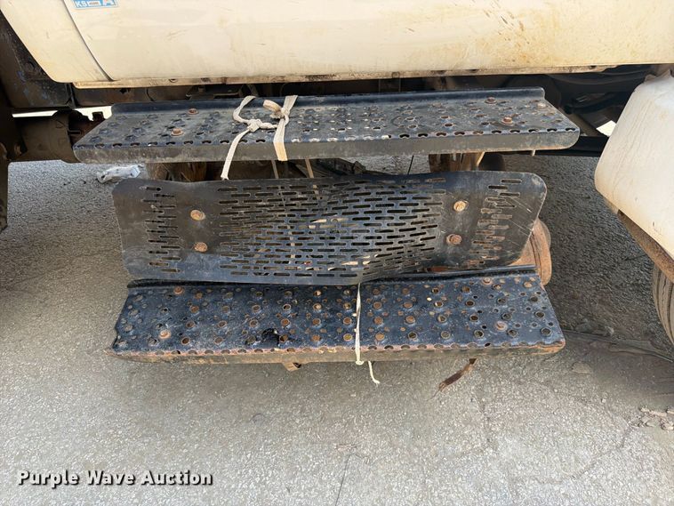 image for item FK3667 2011 Ford F750 flatbed truck