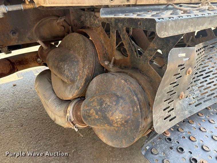 image for item FK3667 2011 Ford F750 flatbed truck