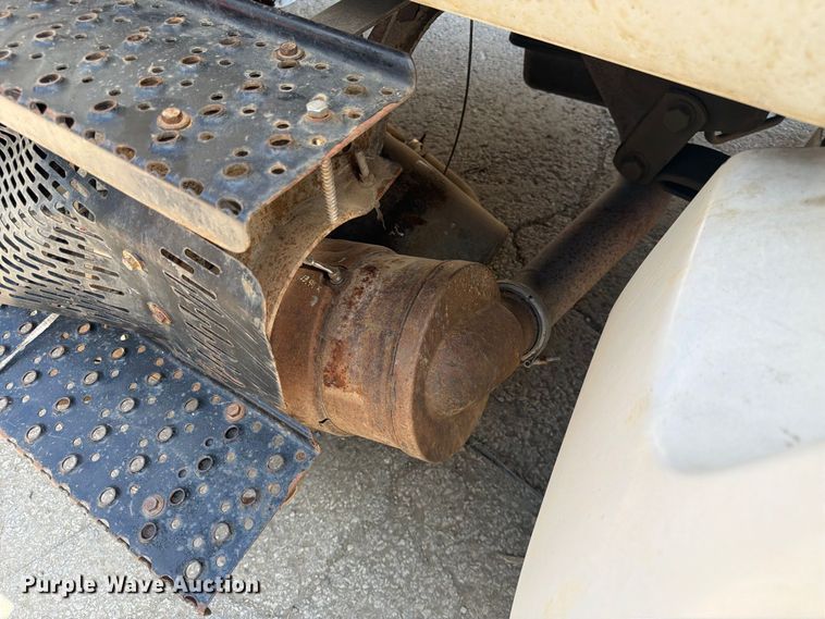 image for item FK3667 2011 Ford F750 flatbed truck