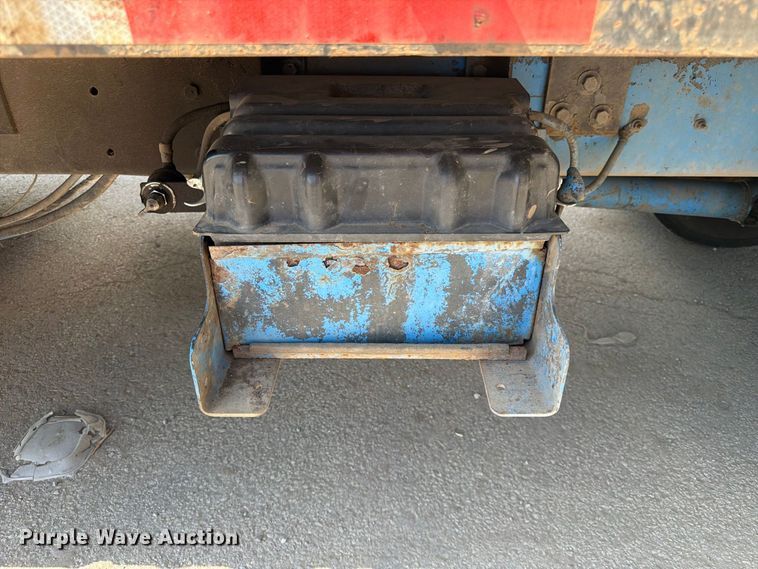 image for item FK3667 2011 Ford F750 flatbed truck