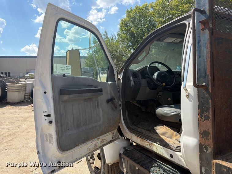 image for item FK3667 2011 Ford F750 flatbed truck