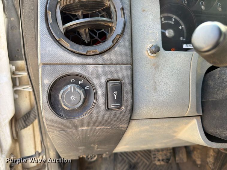 image for item FK3667 2011 Ford F750 flatbed truck