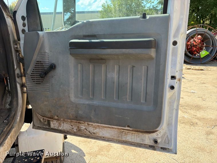 image for item FK3667 2011 Ford F750 flatbed truck