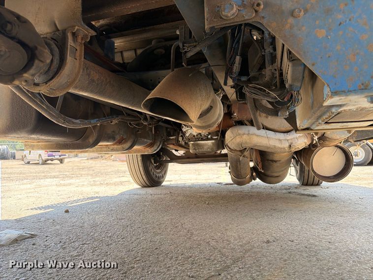 image for item FK3667 2011 Ford F750 flatbed truck