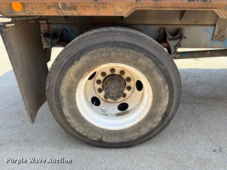 image for item FK3667 2011 Ford F750 flatbed truck