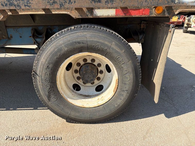 image for item FK3667 2011 Ford F750 flatbed truck