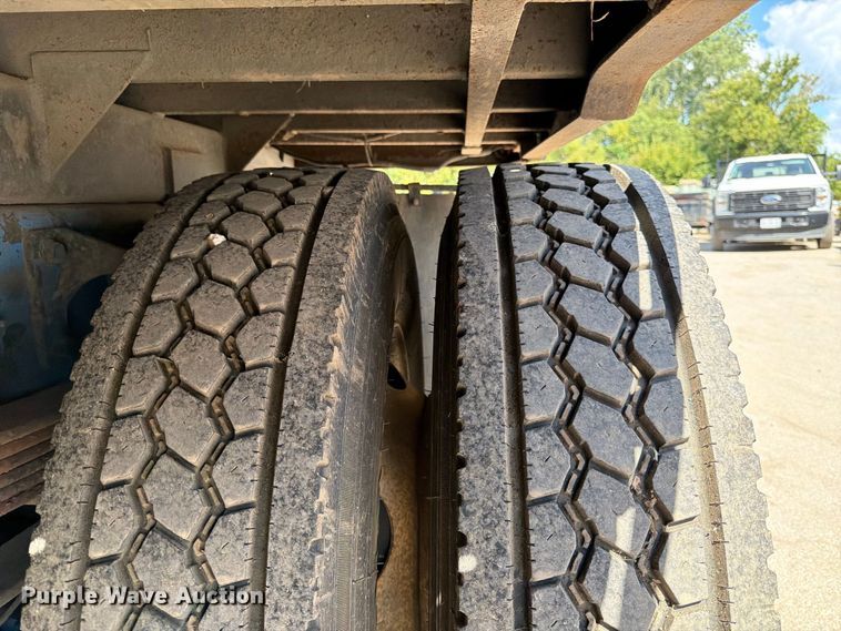 image for item FK3667 2011 Ford F750 flatbed truck