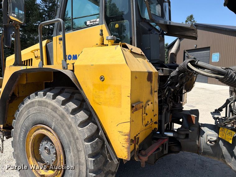 image for item FK4131 2002 Komatsu HM350-1 articulated haul truck