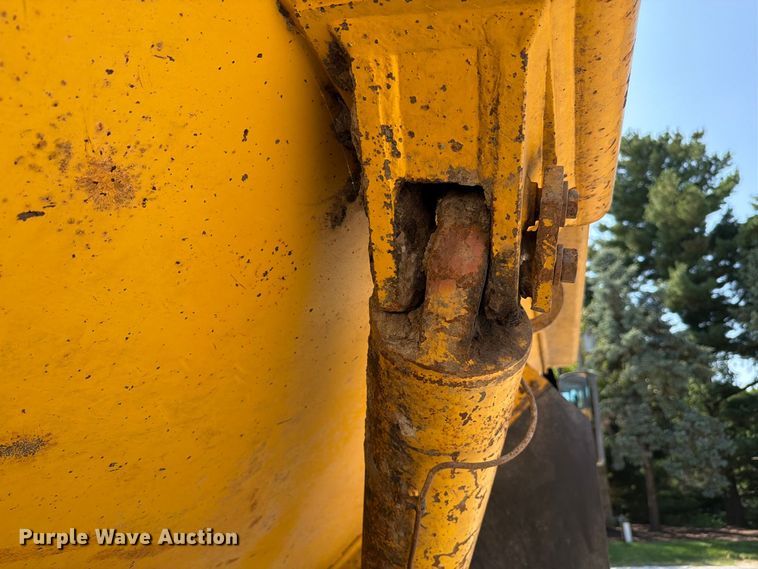 image for item FK4131 2002 Komatsu HM350-1 articulated haul truck