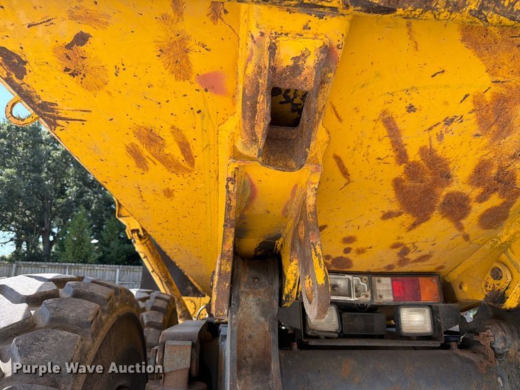 image for item FK4131 2002 Komatsu HM350-1 articulated haul truck