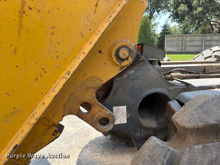 image for item FK4131 2002 Komatsu HM350-1 articulated haul truck