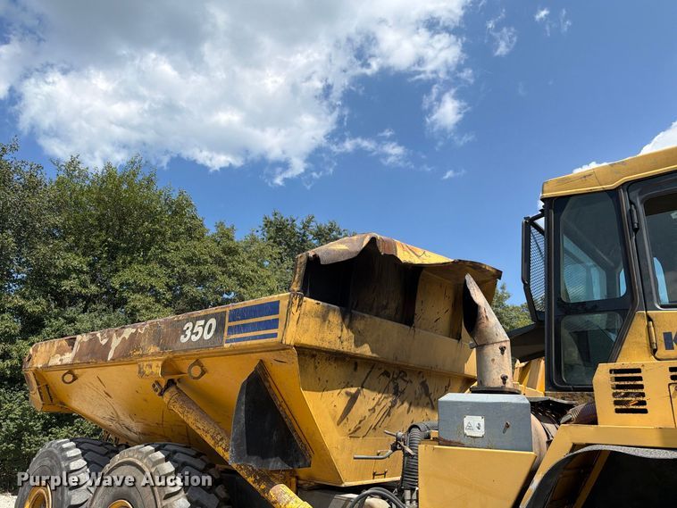 image for item FK4131 2002 Komatsu HM350-1 articulated haul truck