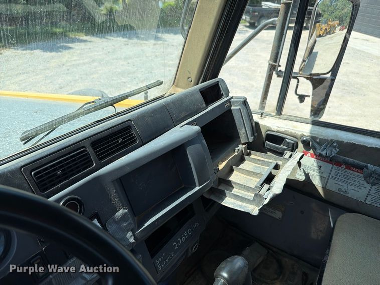 image for item FK4131 2002 Komatsu HM350-1 articulated haul truck
