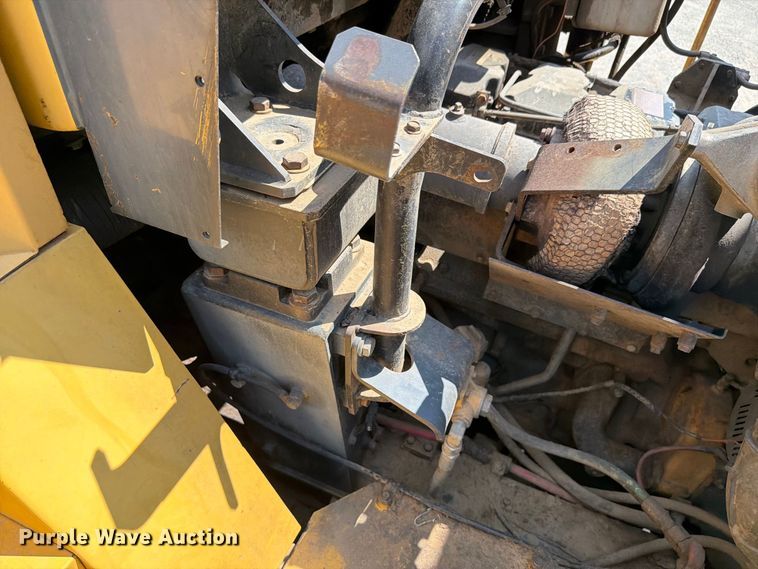 image for item FK4131 2002 Komatsu HM350-1 articulated haul truck