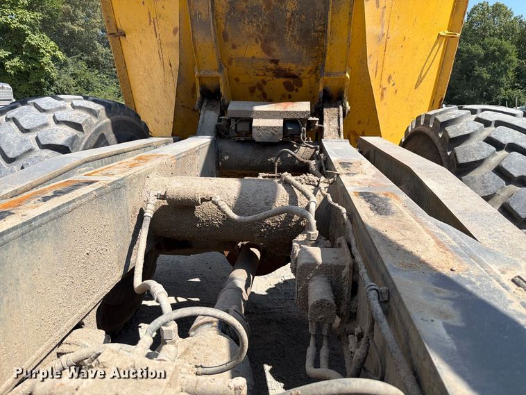 image for item FK4131 2002 Komatsu HM350-1 articulated haul truck