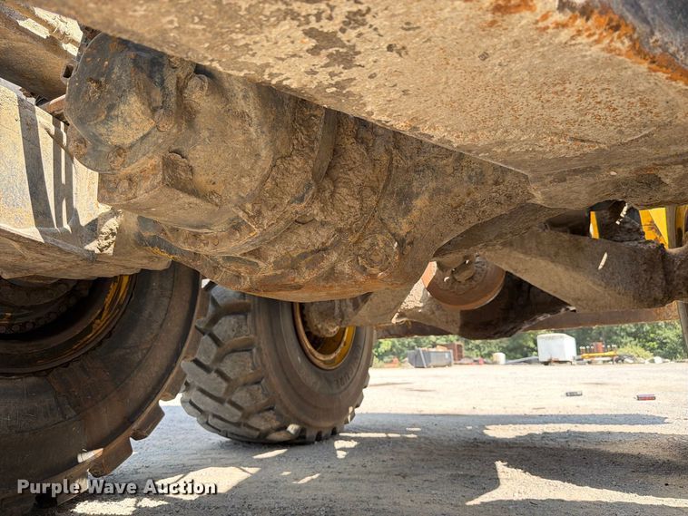 image for item FK4131 2002 Komatsu HM350-1 articulated haul truck