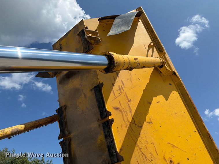 image for item FK4131 2002 Komatsu HM350-1 articulated haul truck