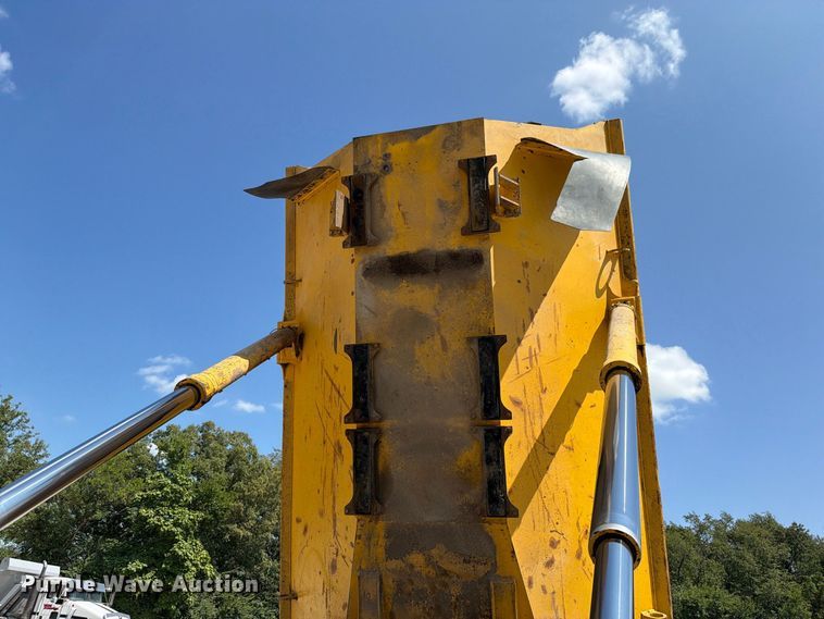 image for item FK4131 2002 Komatsu HM350-1 articulated haul truck