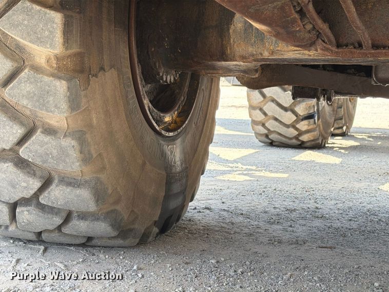 image for item FK4131 2002 Komatsu HM350-1 articulated haul truck