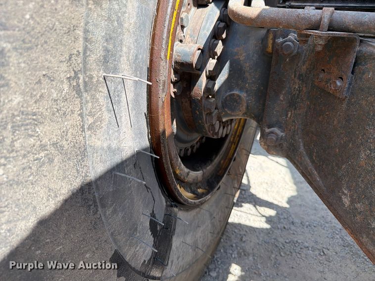 image for item FK4131 2002 Komatsu HM350-1 articulated haul truck